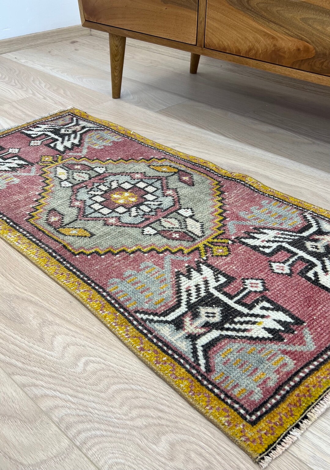 Pink Turkish Rug, 1'8 X 3'5 FT / 50 X 105 CM Vintage Oushak Rug, Pink ...