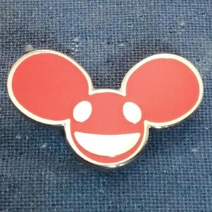 EDM Dj Deadmau5 hard enamel mini pin 1.1 inch by 0.60 inch