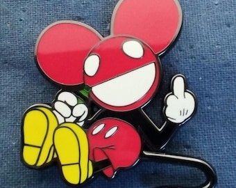 EDM hard enamel pin (1.5 inch by 1.75 inch):Inspired by Deadmau5