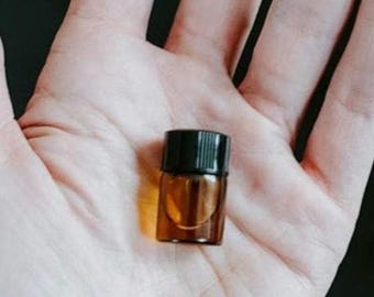 Packs of-2ml Amber Glass Vials 》see all pictures for reference