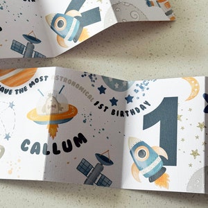 d'anniversaire personnalisée sur le thème de l'espace | 1er anniversaire, 2e anniversaire, 3e anniversaire, Fusée, Planètes