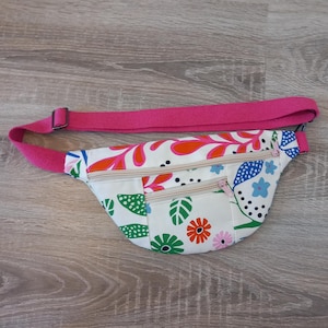 Floral Fanny Pack with Pink Cotton Strap, Bum Bag for Traveling, Waist Bag.