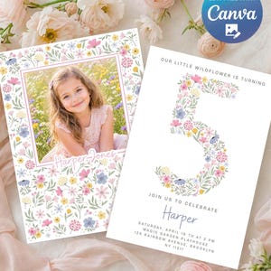 Può includere: Due inviti floreali. Uno presenta una foto di una ragazza con la scritta "Harper Jones". L'altro mostra un grande numero "5" fatto di fiori, con la scritta "Our Little Wildflower is Turning" e i dettagli dell'evento. Il logo Canva è visibile.