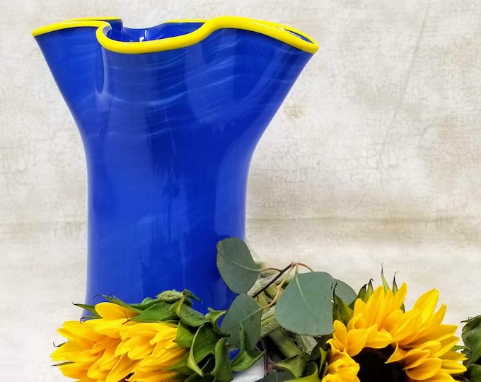 A Vase for Ukraine women, children and the elderly citizens.