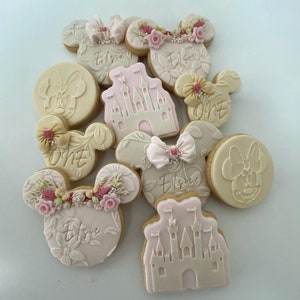 Minnie Mouse Inspired Vanilla Biscuits