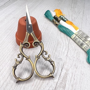 Antique Style Gold Embroidery scissors | Crafting Scissors | Sharp embroidery scissors | Embroidery Scissors | Sewing Scissors