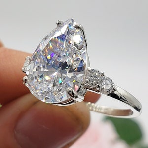 10x7mm -16x12mm Pear Cut Multi-Stone Ring, 6A Quality Cubic Zirconia, Engagement Wedding Ring, Sterling Silver or Gold, Made to Order