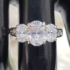 8x6mm drei Stein, Ovalschliff Verlobung Hochzeit Statement Ring, 6A Qualität Zirkonia oder Moissanit, auf Bestellung, Sterling Silber