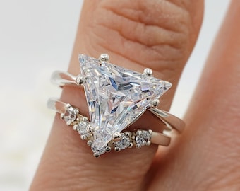 9mm - 10mm Pointed Triangle Solitaire Engagement Wedding Ring Set, Vee Band, 6A Quality Cubic Zirconia, Sterling Silver, Made to Order