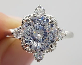 Anillo multipiedra con talla portuguesa y milgrain de 7 mm a 9 mm, circonita cúbica de calidad 5A, plata de ley 925, hecho a medida.