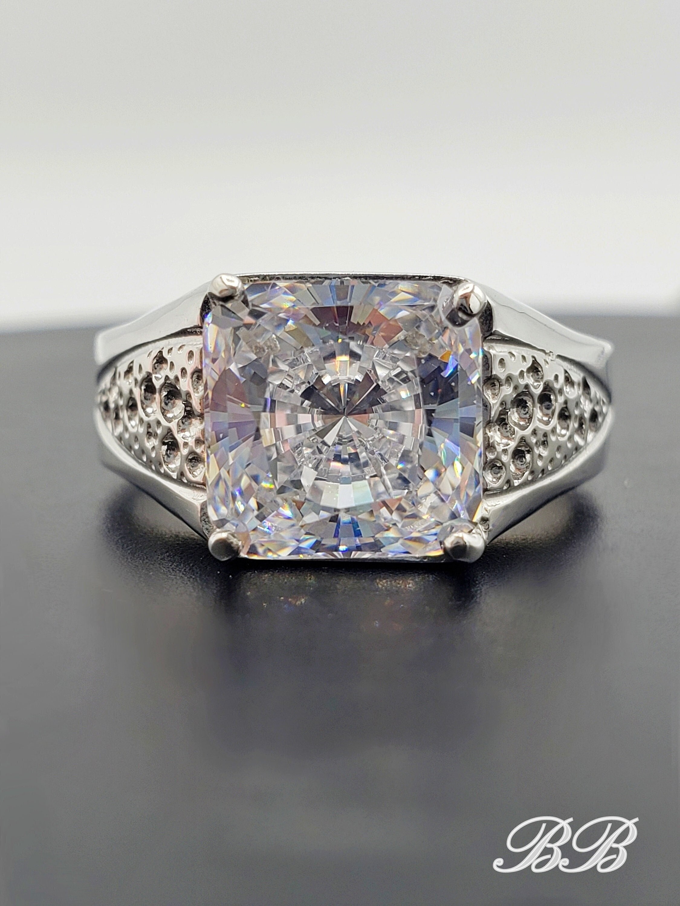 ダイヤモンド スクエアカット フルエタニティ リング Pt900 2.05ct