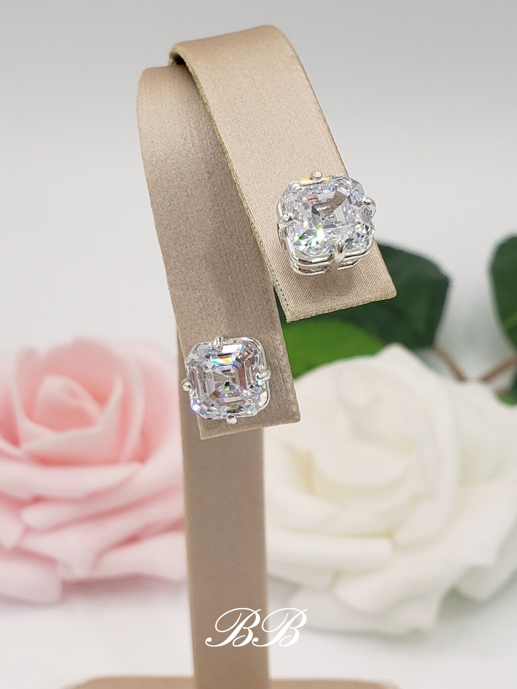 Orecchini A Perno In Argento 925 Con Zirconia Cubica Taglio Principessa 6mm - Colore Verde Smeraldo