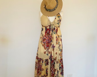 Vestido largo bohemio de algodón con estampado paisley: vestido escalonado para vacaciones de verano