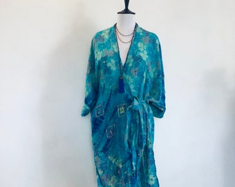 Robe portefeuille bohème à sequins, plumeau orné, robe de vacances en soie, kimono brodé bleu, robe soleil perlée, robe à fleurs, robe de soirée,