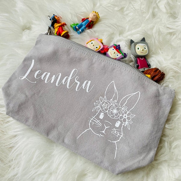 Reißverschluss Tasche mit Hasen und Name | personalisiert | Wickeltasche | Geschenk