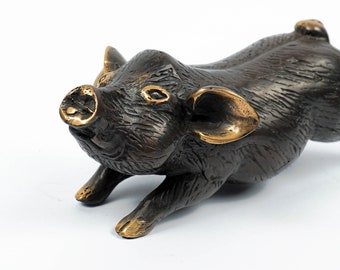 Happy Pig Bronze Decor, 8" Lengte Standbeeld, Dier, Messing Decor, Ornament, Sculptuur, Handgemaakt, Kantoor Decor, Cadeau voor de mens, Cadeau voor hem