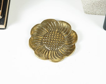 Flower Bronze Tray, Docorative Plate, Unique bronze Art, Hair Tie Organizer, Jewelry Tray, Kitchen Decor, Gift for Mother, Gift for friend