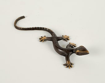 Bronze gecko Statue, 7.5" Length Animal Figurine, Home lizard, Unique Miniature, Handmade, Room Decor, Mom Gift Idea, Birthday Gift for Her
