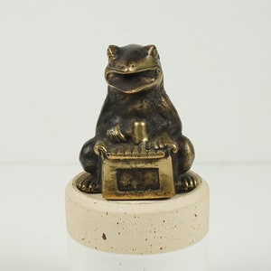 Frog Playing Music Statue, 2.7&quot; Bronze Frog Figurine, Miniature, Tabletop Decor, Musician, Animal Statue, Nursery Décor, Birthday Gift