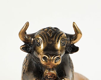 Bull Bronze Decor, 1.8" Statue, Animal, Brass Decor, Ornament, Sculpture, Office Decor, Tableroom Decor, Gift for Man, Gift for Dad