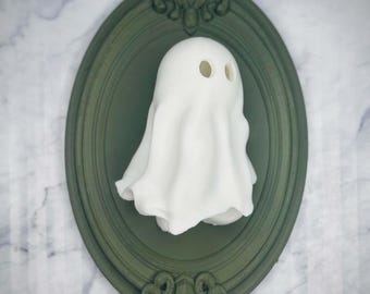 Ghost Wall Decor | Spooky Vintage Frame | Halloween Decor