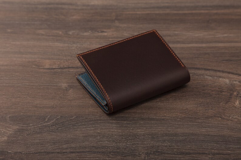 Bifold Card Wallet with zippered compartment image 8