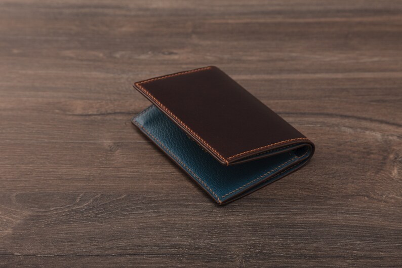 Bifold Card Wallet with zippered compartment image 7