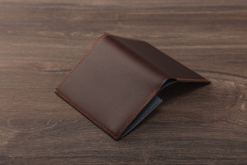 Bifold Card Wallet with zippered compartment image 3