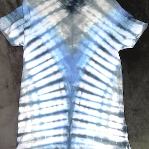Tie-dye T-shirt klein Unisex volwassen veelkleurig shirt blauw zwart grijs gestreepte rits V-hesje tie-dye ontwerp hippie katoenen T-shirt met korte mouw