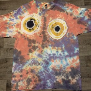 2XL Tie Dye T-Shirt: Unisex Cotton Tee with Yellow Glow Eyes