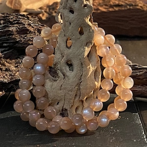 High quality Peach moonstone bracelet| Gemstone Bracelet| Healing bracelet|  Nurturing | Abundance | | Anxiety Relief|