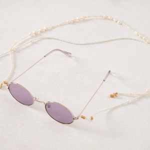 Pearl Glasses Chain image 3