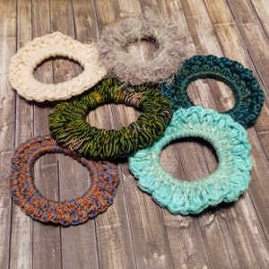 Layla Hair Tie Crochet Pattern