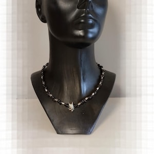 Collana minimalista. Collana girocollo unisex.  Granato vero