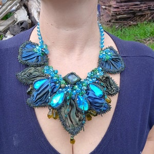 kralenborduurwerkketting nacht in Venetië 2, sieraden voor vrouwen, cadeau voor vrouwen. Slabbetjeketting Egypte