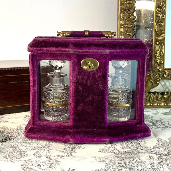Antiker französischer Parfümkeller in lila Samt-Duftbox aus der viktorianischen Zeit