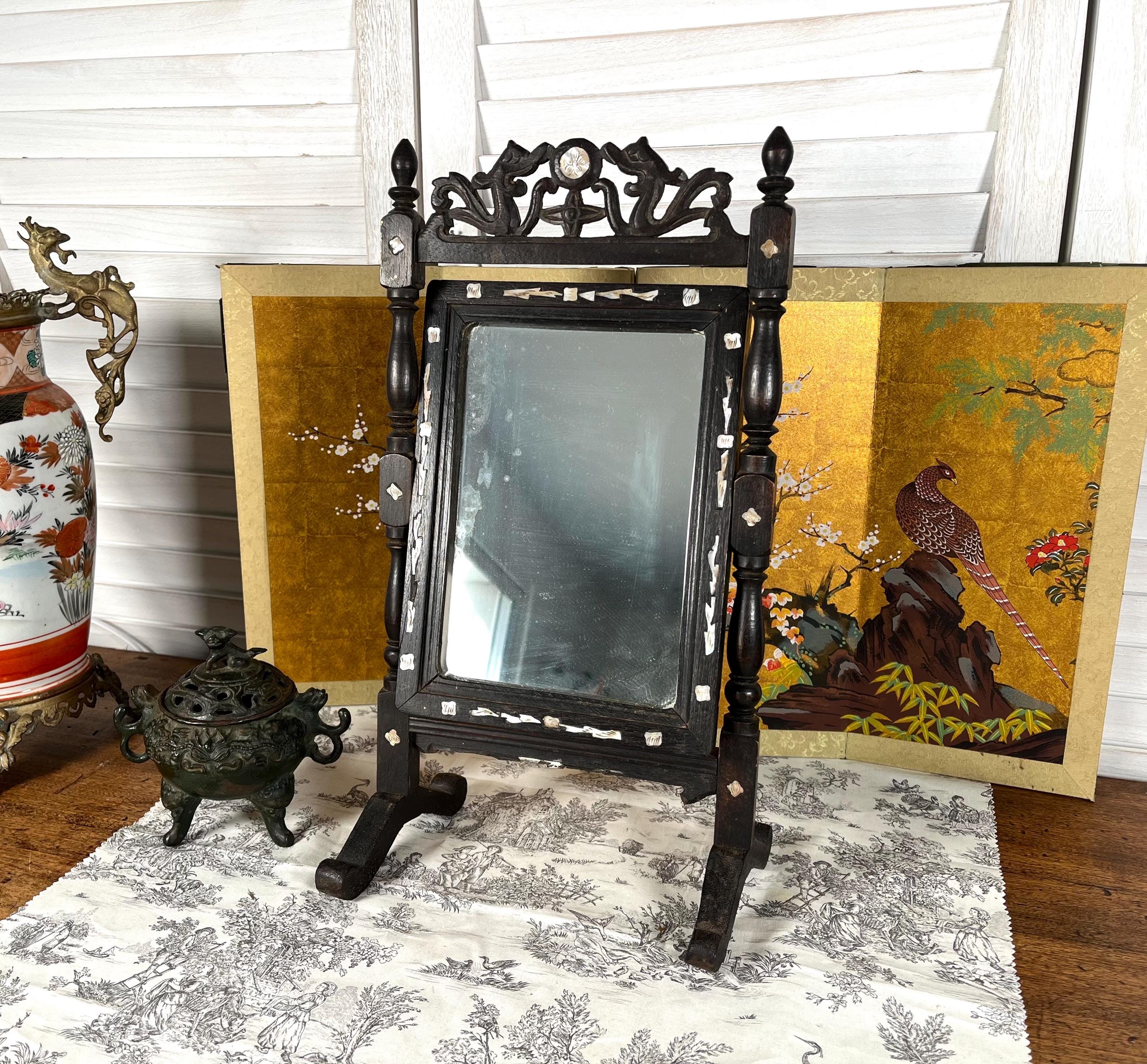 ヴィンテージ漆塗り張り子壁掛けトレイ、マザーオブパール象嵌アート