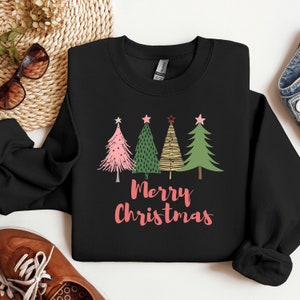 Roze boom kersttrui, vakantie trui, kerst crewneck, kerstboom sweatshirt, vakantie truien voor dames, winter sweatshirt