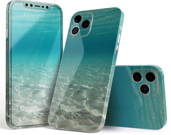 Under The Sea Scenery // Protective Skin Decal Wrap Cover pour Apple iPhone 15, 15 Pro Max, 14, 13, 12, 11 (Tous les modèles!)