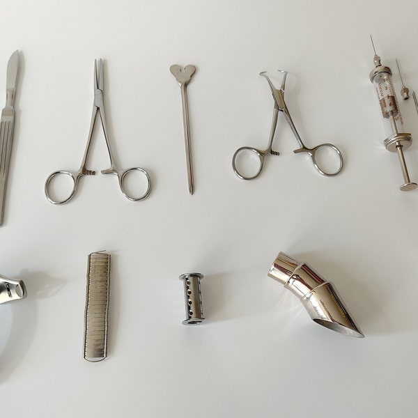 Outil(s) médical(s) vintage - équipement spécial de chirurgie des métaux, instrument ancien, outils médicaux anciens / vintage en métal EXCELLENT ÉTAT des années 1940-60