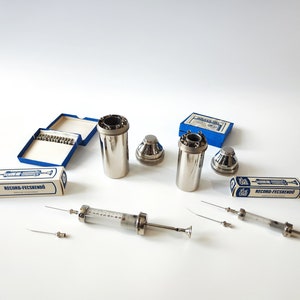 Rare Vintage Medical 1 pc / 10ml or 2ml Glass SYRINGE Record Needles METAL HOLDER Reusable Antique Old Jnjekcion New! Brilliant Gift ! 1960s