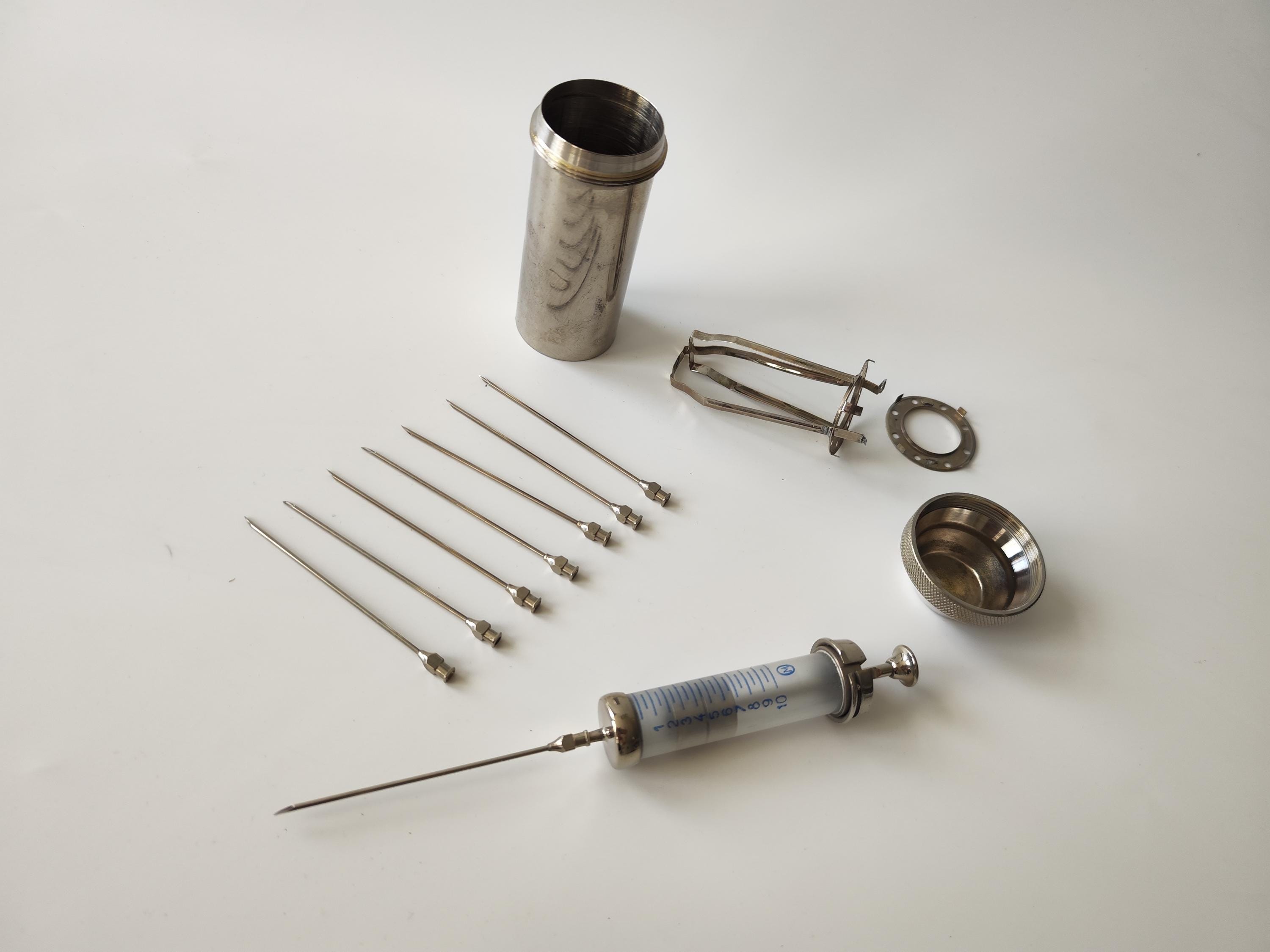 ヴィンテージメタルメディカルボックス