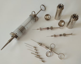 RRR SUPER RARE Glass Syringe(s) / Magnificent / Excellent Gift - In Perfect Condition ! Very Cool Decoration Medical Glass Syringes 1930s