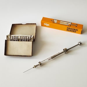 Vintage Medical Old Injection Collectibles 1 ml  NEW Glass Syringe  + 1 box Record  Needles / old Insulin Syringe set  1960s