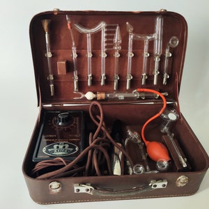 Rare Vintage Violet Ray Machine - Rare Medical Equipment Treatment  / 1930s - 1960s Excellent Condition