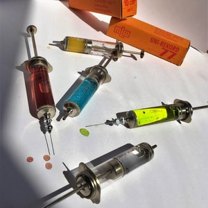 Vintage Medical 1 pc / 10 ML MLW Glass Syringe Record Hypodermic Metal tip Reusable Antique Old Jnjekcion Veterinarian Vet ?