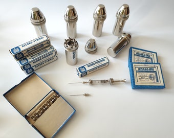 Vintage Medical KIT Sterilizer - 2 ml Glass Syringe  +6 Record Hypodermic Needles / old Medical Equipment - Syringe Container 1940