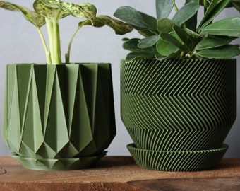 Set of 2 Planters in Dark Green - Drainage Holes and Trays - Modern Indoor Plant Pots - 3D Printed Gift - Perfect for Succulent and Cactus