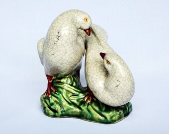 Vintage Majolica Doves Love Birds Figurine Sculpture