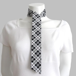 Black and White Scarf Sash / Handmade Narrow Neck Scarf Gift / Checker Hairband Ribbon